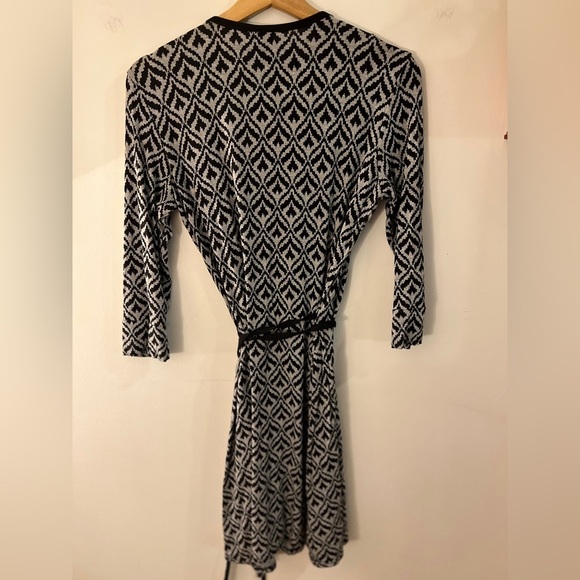 Funkd Black and White Patterned Wrap Dress L - Picture 7 of 9